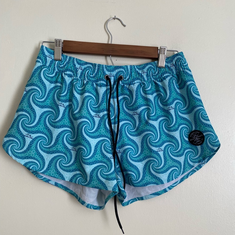 Surfline Shorts Size XL